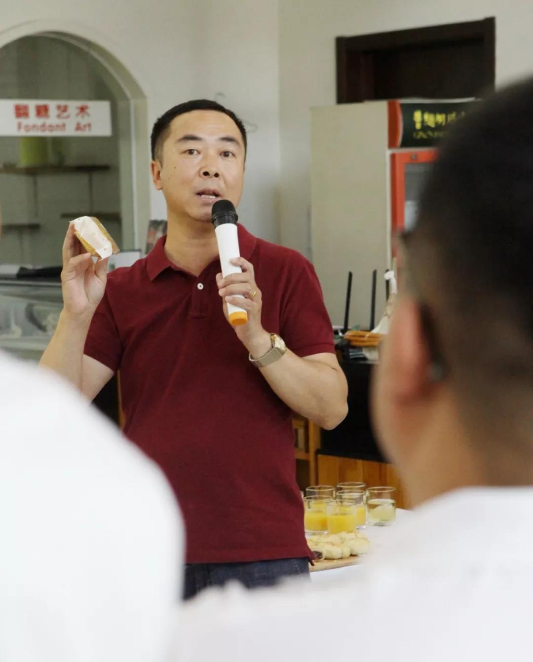 天下面包大使团（中国）联手青岛品品好粮油集体计谋协作和谈具名启动典礼暨中焙师俱乐部北京分部中秋喝茶会在京胜利进行